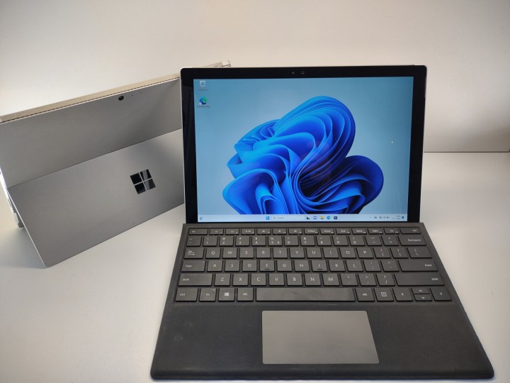 MICROSOFT SURFACE PRO 4 1724 INTEL i5 6de gen 12,3″ touchscreen